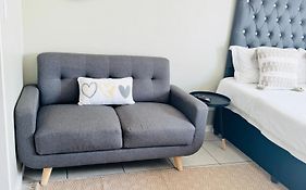 #Top Quality Bnb #Fast Wifi #Self Check-In #Secure Parking